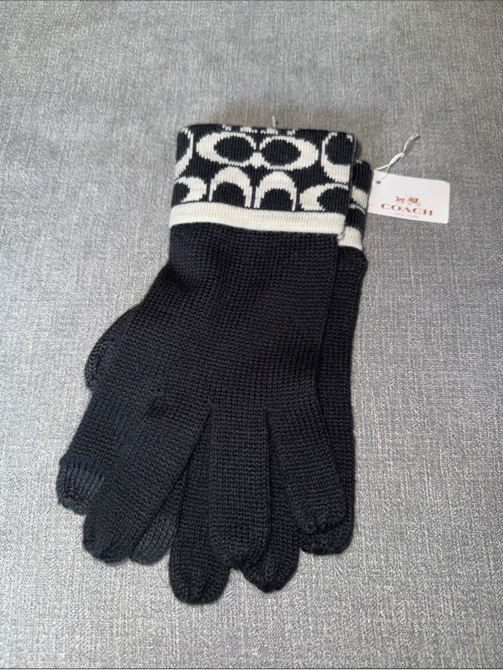 Coach Black Knit Women's Gloves with Signature Logo Cuff